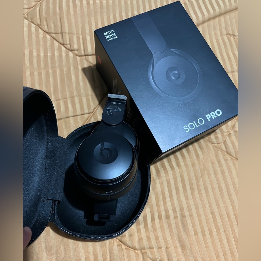 BEATS SOLO PRO